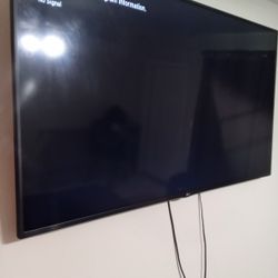 LG 55 inch Smart TV With Remote And Wall Mount