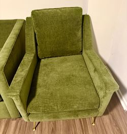 West Elm Carlo Mid-Century Chair in Distressed Velvet (Tarragon) in excellent condition