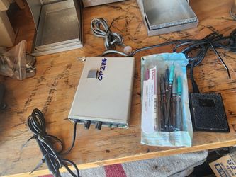 Ultrasonic scaler with tips