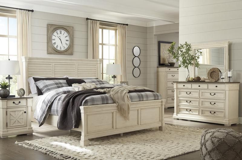 [SPECIAL] Bolanburg Antiiique White Panel Bedroom Set