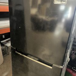 Magic chef refrigerator