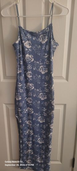 Women's Dress Size Medium