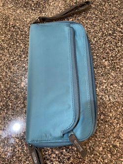 Unisex travel wallet