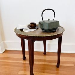 Vintage Hand Engraved Pie Crust Edge Brass Tray / Charger Tea Table / Side Table