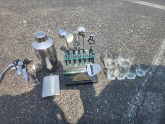 Bar Tool Set with Shaker, Flask, and Glasses