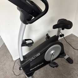NordicTrack VU19 Upright Exercise Bike – Works Great