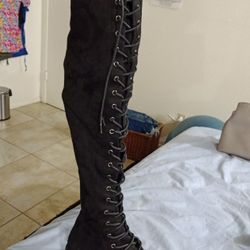 Boots NWOT 7.5