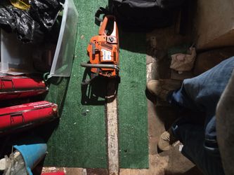 Title: Husqvarna 365 Special Chainsaw – Pro-Grade  Good Compression