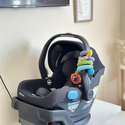 Uppababy Mesa Car Seat + Base 