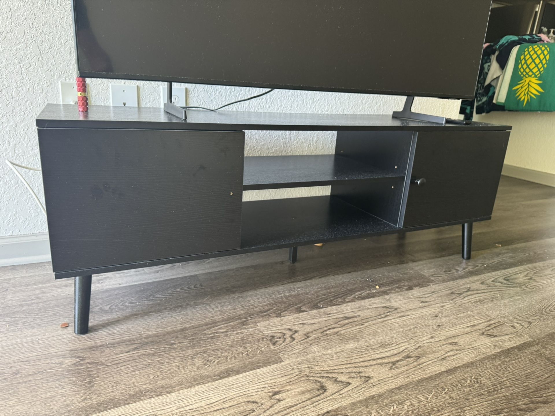 Entertainment Center /TV Stand