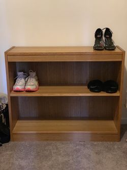 WOODEN SHOE RACK