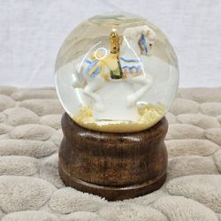 VTG SNOWGLOBE MUSIC BOX CAROUSEL HORSE - UNKNOWN SONG
