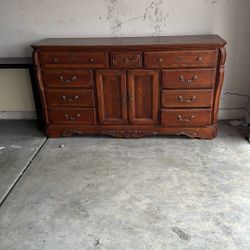 Free Dresser