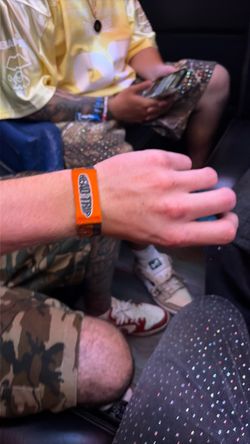 Headtrip wrist band