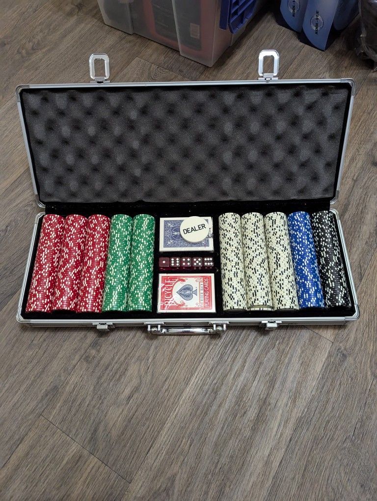 New Complete Poker Set