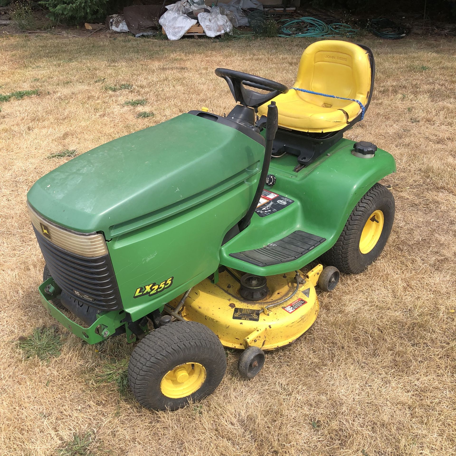 John Deere LX255 Riding Mower with 42 inch deck