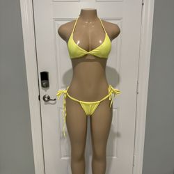 Yellow Bikini 
