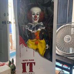 Roto Plush IT Mezco 18 Inches