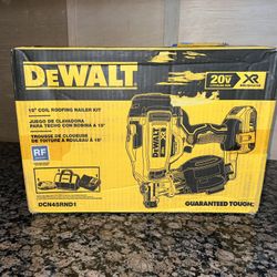 POWERFUL DEWALT 15° COIL ROOFING NAILER KIT 