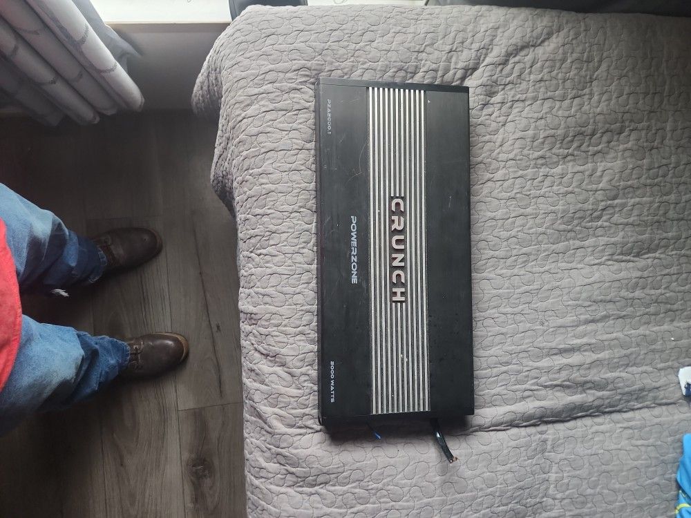 Crunch Powerzone 2000watt Amp