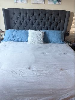King bed and box spring