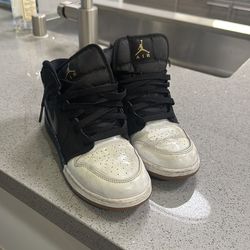 Nike 1s Size 6Y