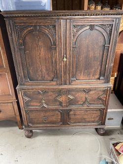 Antique Hutch/cabinet