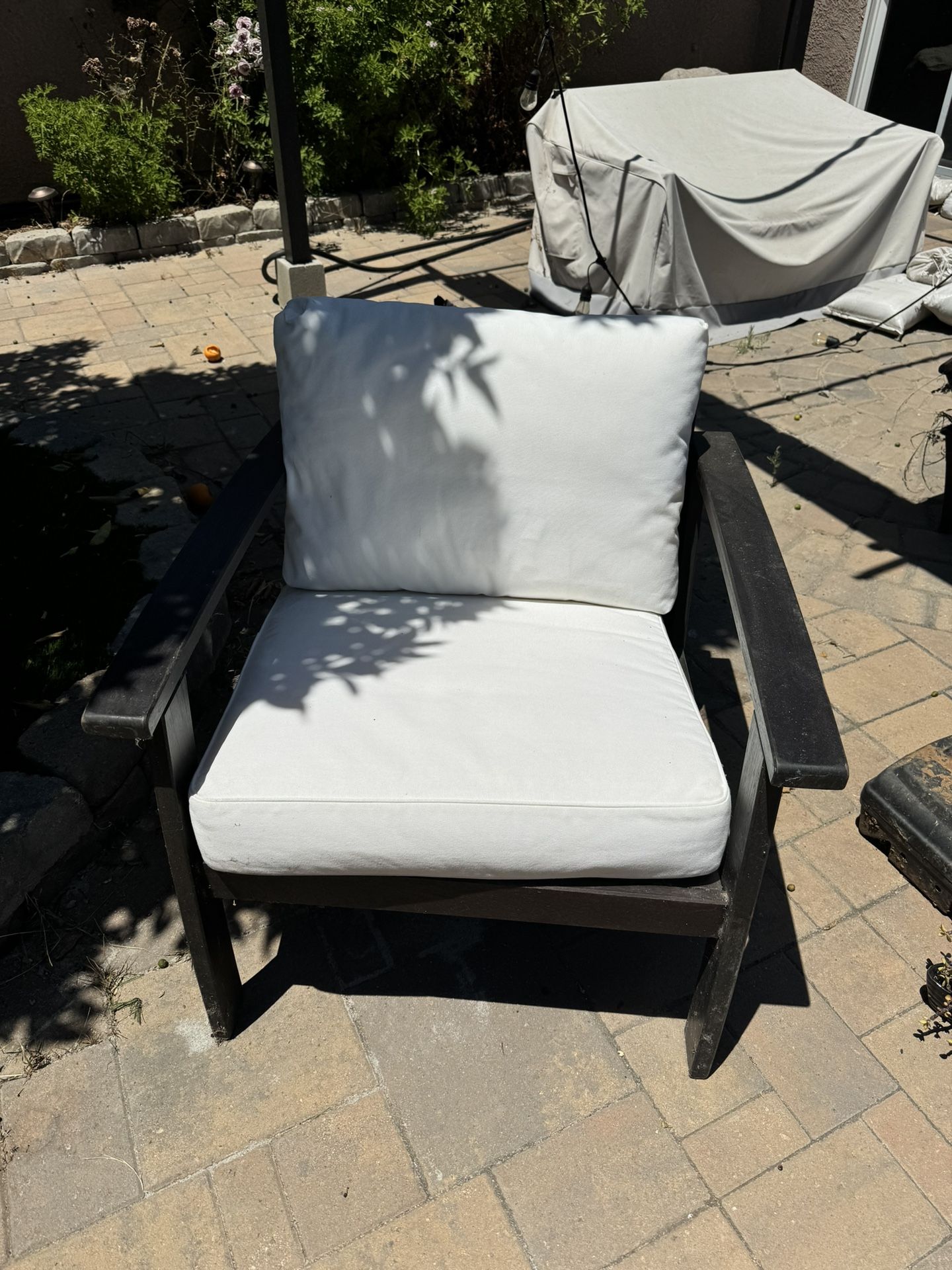 Ikea Outdoor Chair With White Cushions