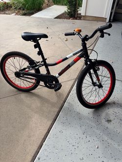 Guardian 20 Inch Small Bike 5 green stars representing review scores 4.8 (Based on 6933 Reviews) Age: 5 - 8 years Height: 43 - 51 inches