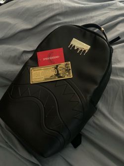 Spray ground Backpack Limited Edition (one zipper missing)
