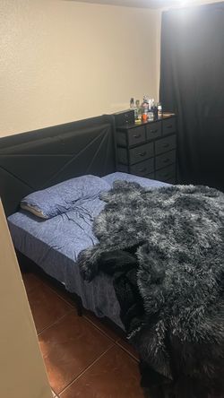 Bedroom set