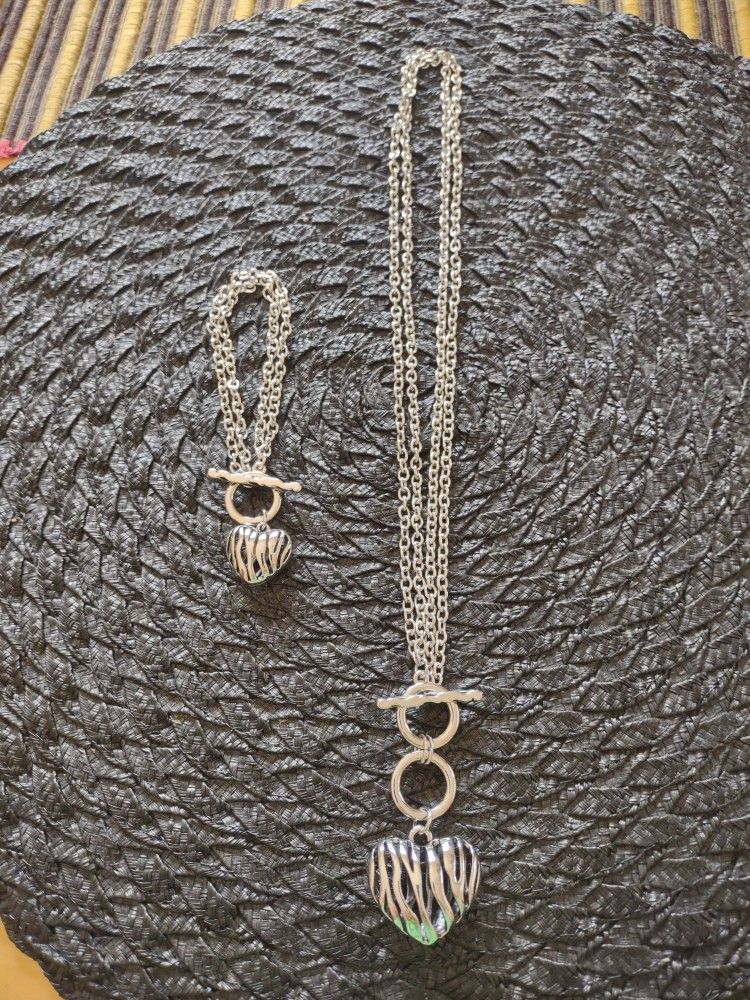 Necklace & Bracelet Set