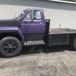 1984 Ford F-700