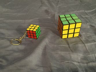 Rubik’s Cubes Pair