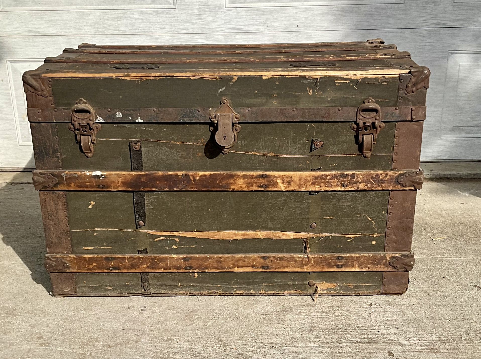 Antique Steamer Trunk 36"L x 21"W x 23 1/2"H