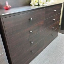 8 DRAWER DRESSER