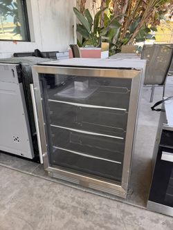 Danby Beverage/Refrigerator 