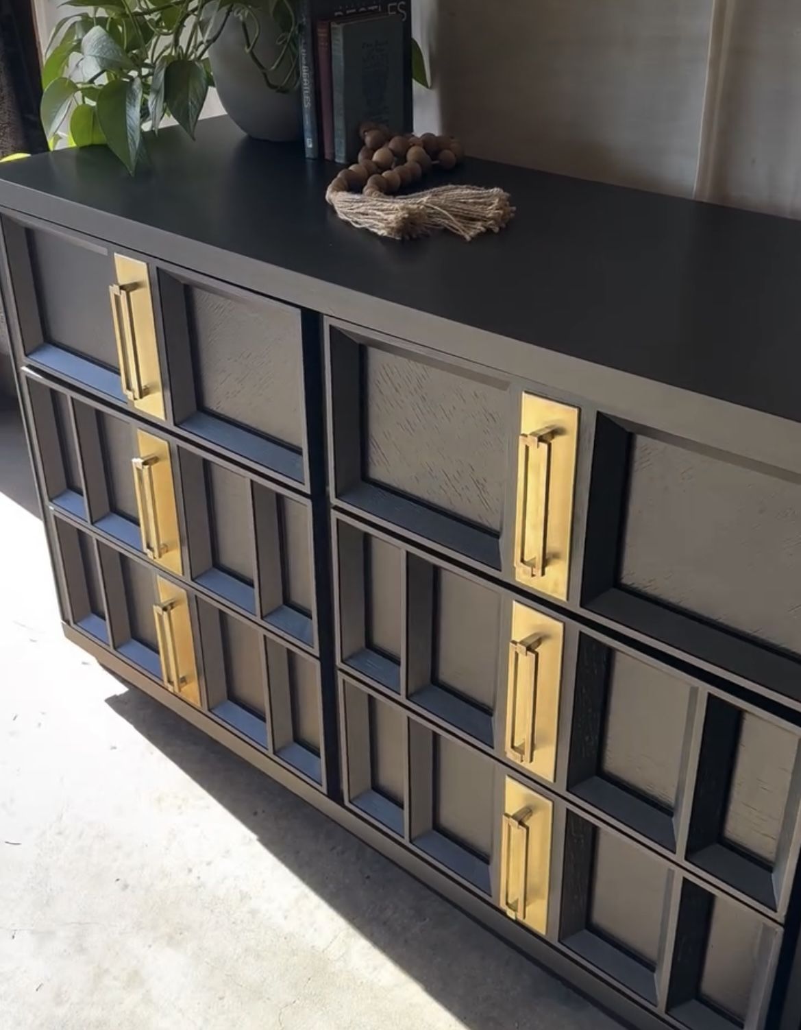 Dresser
