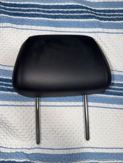 2020 BMW M550i Black Rear Center Headrest
