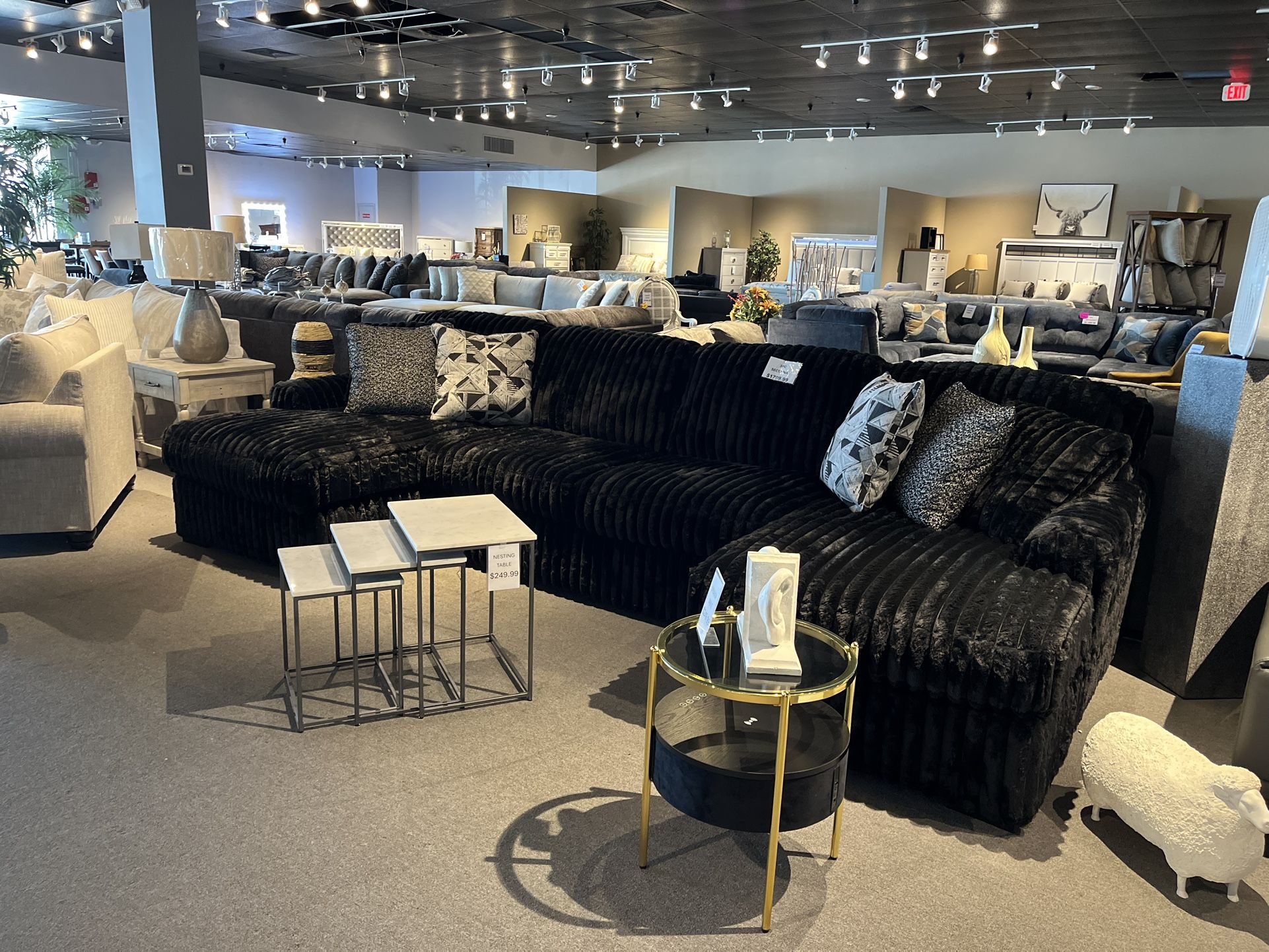3PC (Black) Sectional