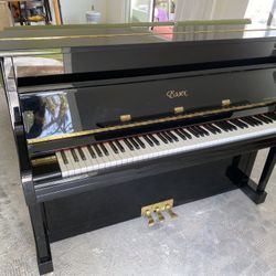 Essex Upright Piano