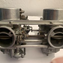 1983 Honda CM 450E  motorcycle carburetor by Keihin.