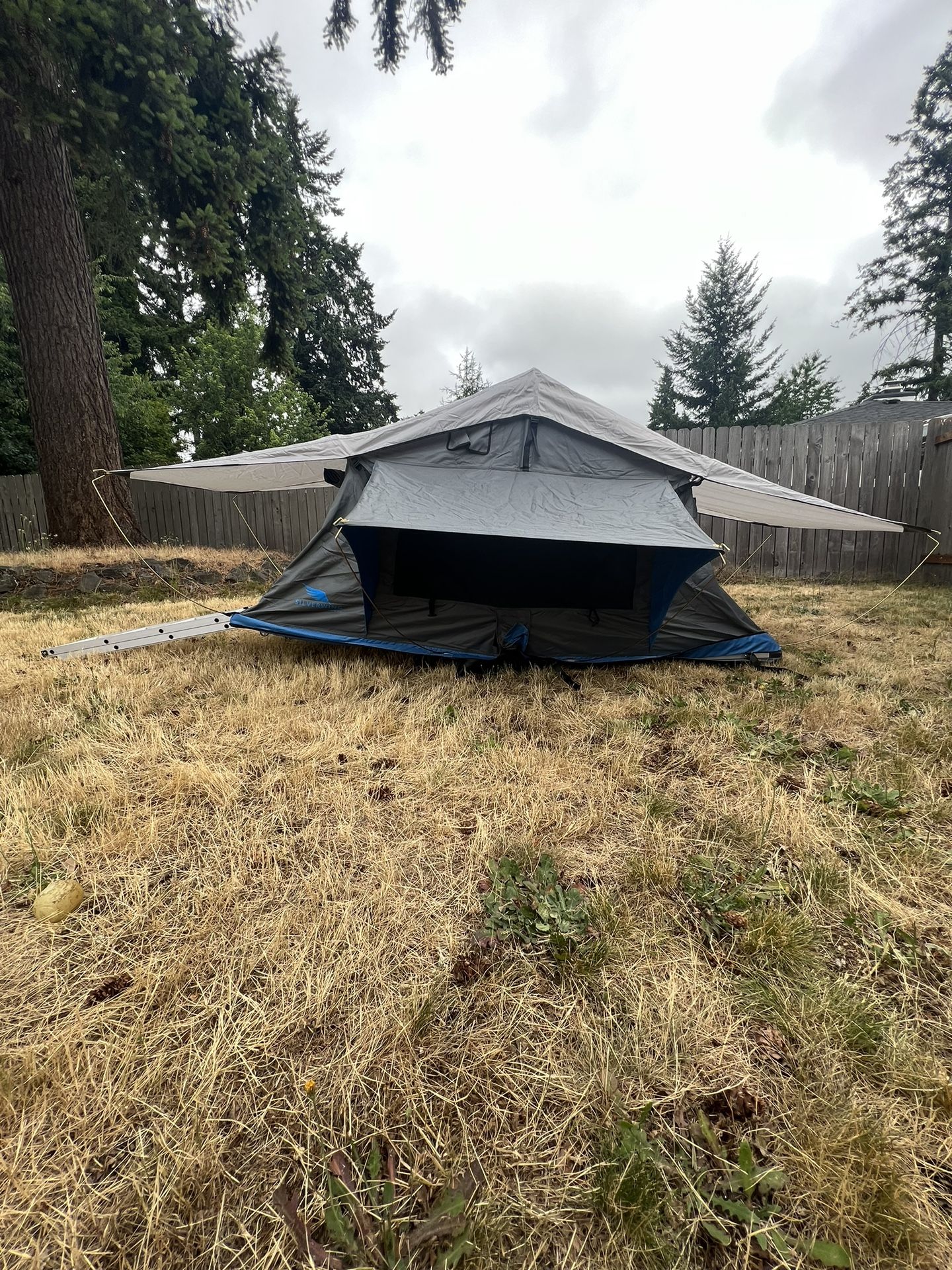 Rooftop Tent (silverwing swt80s) for Sale in Puyallup, WA OfferUp