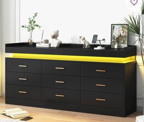 Tyson 9 - Drawer Dresser with LED Strip and Quick-charging Power Station