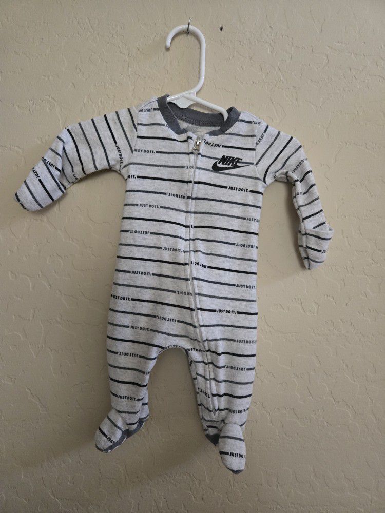 Newborn (Boy) Clothes, Diapers, Nursing Pads