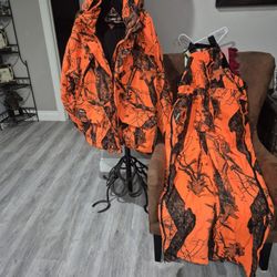 Waterproof TECH 2o Breathable// Guide Seriers Overall and Jacket In Perfect Condition Like New 