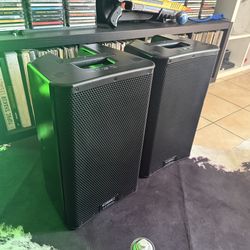 QSC SPEAKERS - K8.2