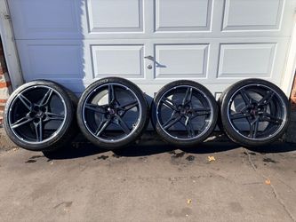 Genuine 19"/20" Corvette C8 Stingray Staggered Wheel & Tire Set