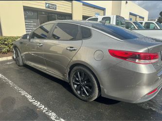 2018 KIA Optima