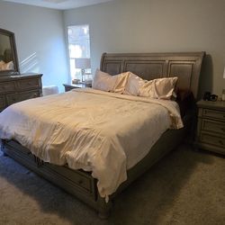 King Bedroom Set!